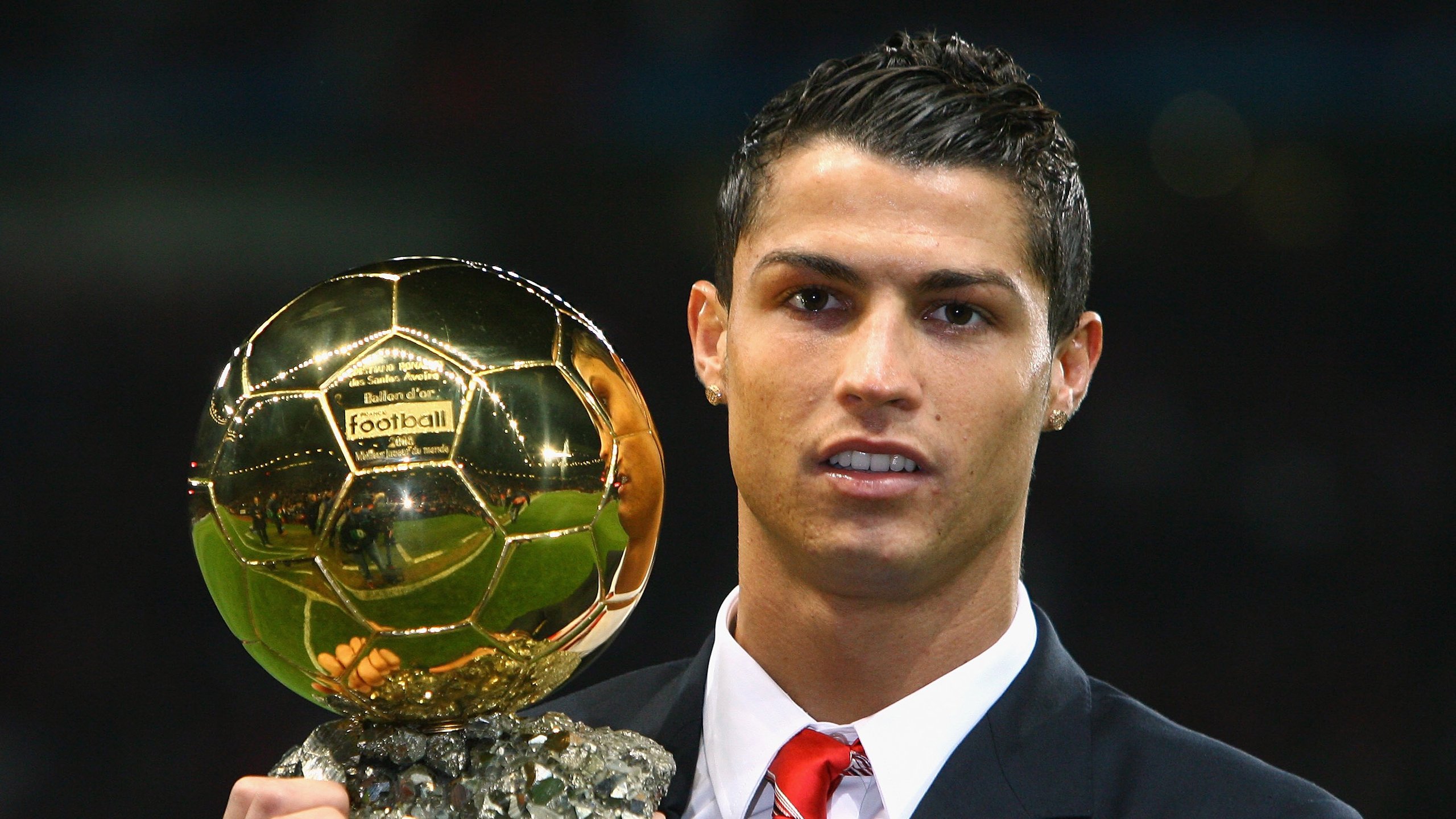 中国足球是否应推行技术总监制度，足球俱乐部技术总监